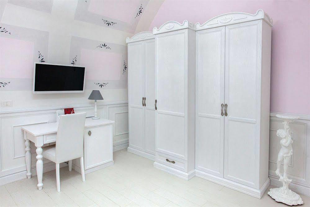 나폴리 Domus Rosa B&B 외부 사진